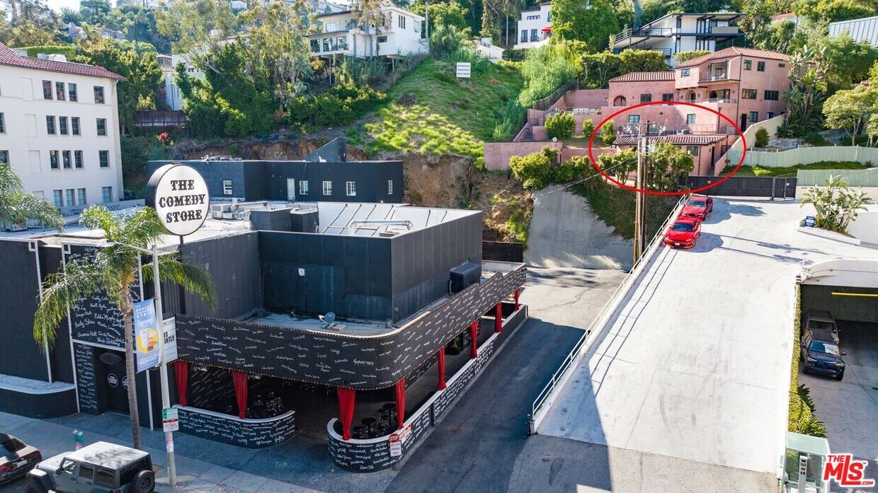 Primary Photo - 8425 W Sunset Blvd