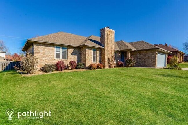 Foto del edificio - 803 West Briarwood Lane, Nixa, MO, 65714