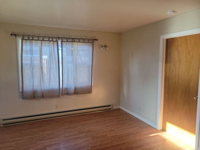 Foto del edificio - 518 2nd Ave E