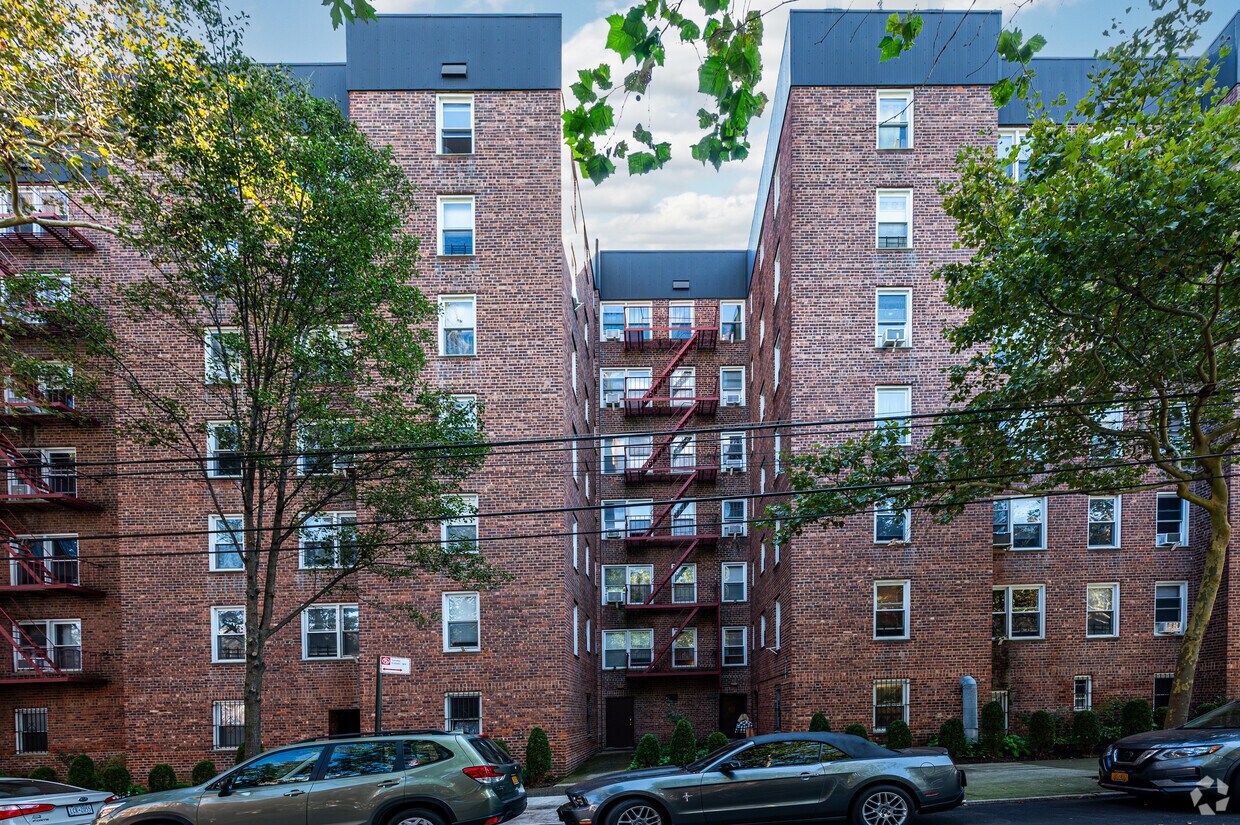 5505 Woodside Ave, Woodside, NY 11377 Apartments in Woodside, NY