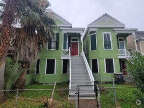 Building Photo - 2017 Ave M 1/2