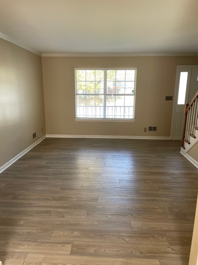 Sala de estar - 11700 Robindale Rd