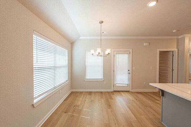 Building Photo - 4747 W Tofino Drive, Fayetteville, AR 72704