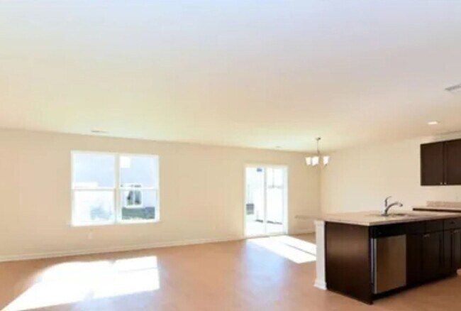 Foto del edificio - Available Now!!!