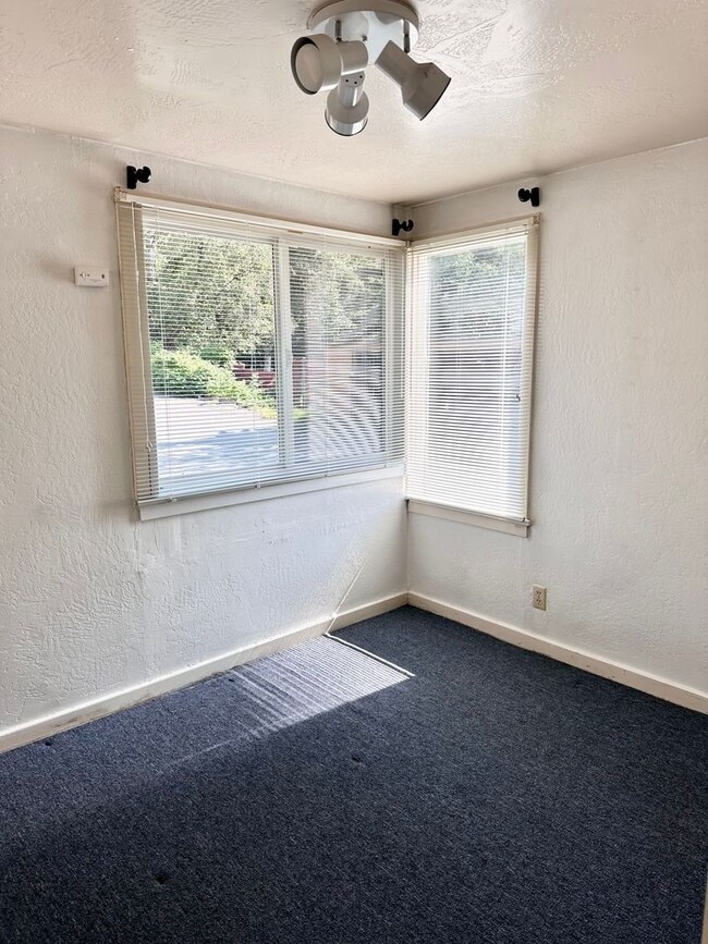 Foto del edificio - 1752 W 11th Ave