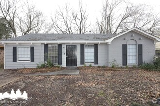 Building Photo - 4700 Royal Ridge Dr