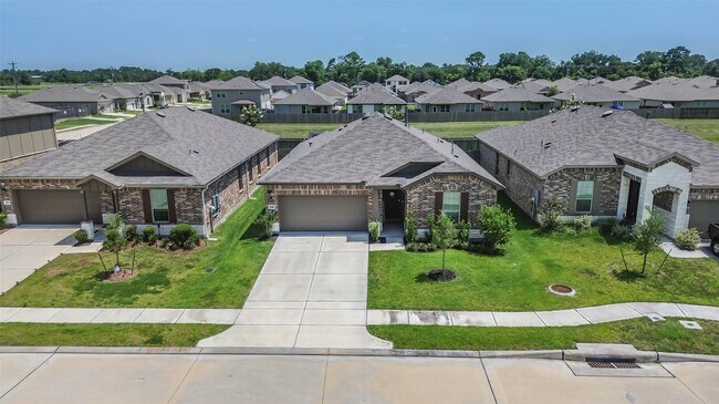 Building Photo - 339 Friesian Ct