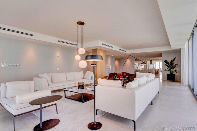Building Photo - 9349 Collins Ave