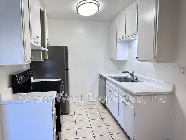 Foto del edificio - 1810 Broadway St