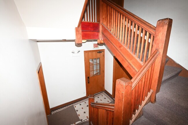 Foto del edificio - 1021 E 62nd St