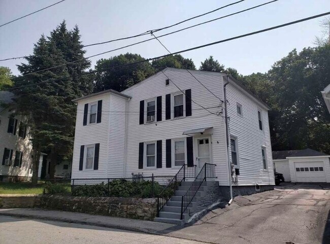 Building Photo - 14 Goddard St