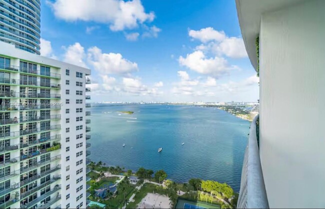 Foto del edificio - 1750 N Bayshore Dr