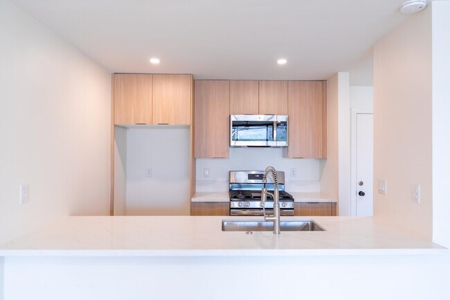 Foto del edificio - 1400 E Palm Canyon Dr