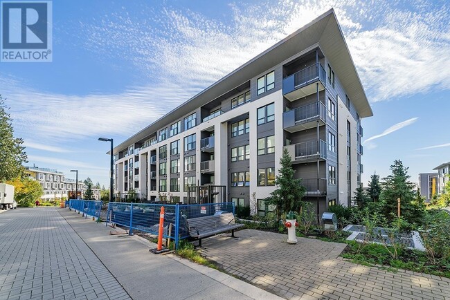 Building Photo - 9228-9228 Slopes Mews