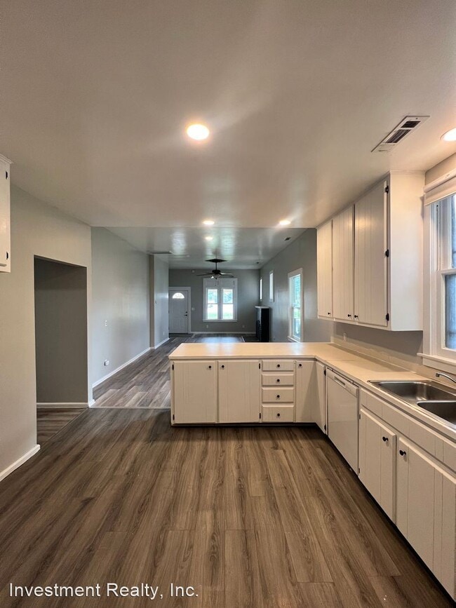 Building Photo - 3 br, 2 bath House - 808 S McCanse St.