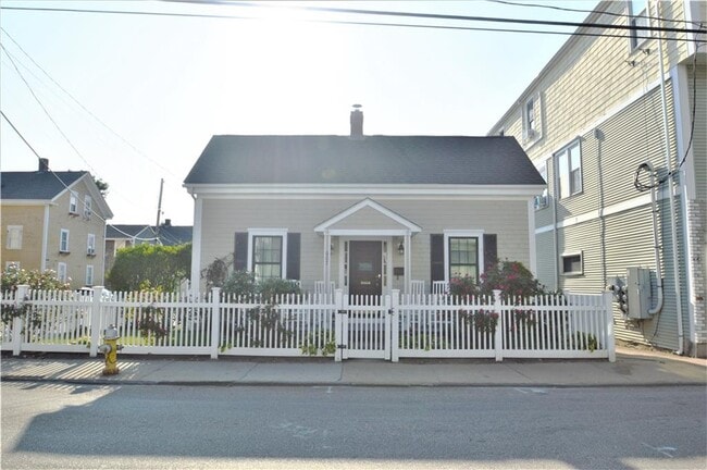 Foto del edificio - 607 Thames St