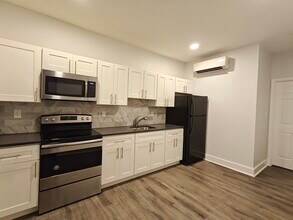 Building Photo - 3019 N Bambrey St