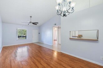 Building Photo - 6299 Chasewood Dr