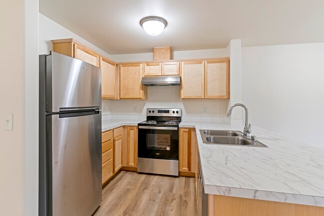 Building Photo - McKenzie Apartments