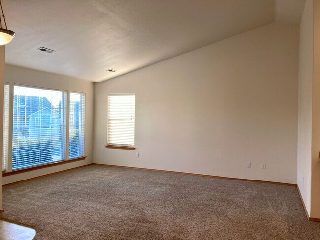 Foto del edificio - 142 Berkshire Ln