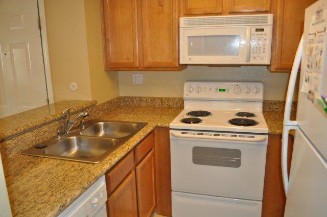 Foto del edificio - Studio Condo with Vaulted Ceilings in Serra Mesa