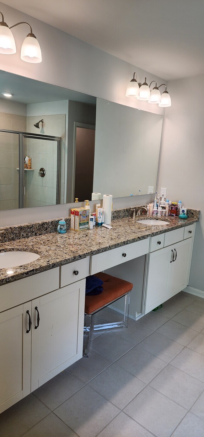 Foto del edificio - 1746 Hamilton Lake Pkwy