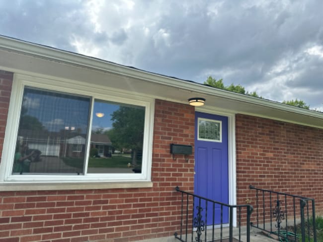 Building Photo - 4051 Royal Oak Dr