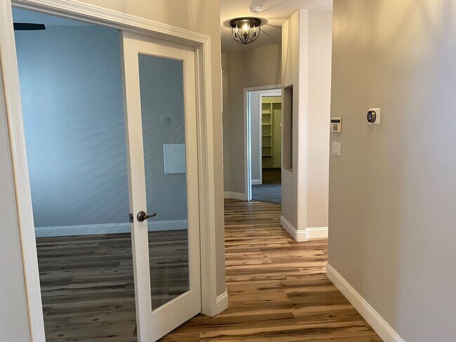 Foto del edificio - 11119 Chimney Rock Dr