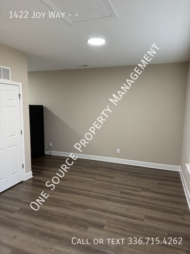 Foto del edificio - 1422 Joy Wy