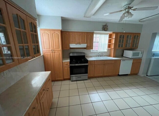 Foto del edificio - 18740 NW 10th Rd