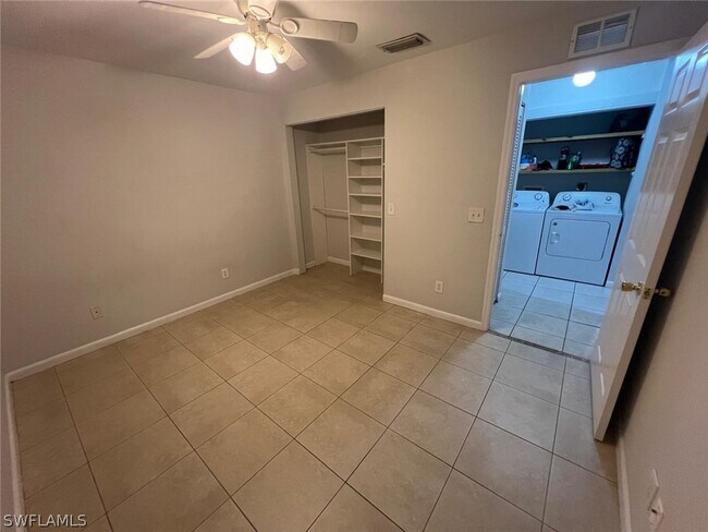 Foto del edificio - 1700 55th Terrace SW