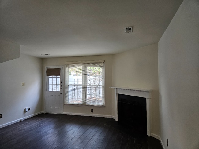 Building Photo - 116 St Andrews Ln