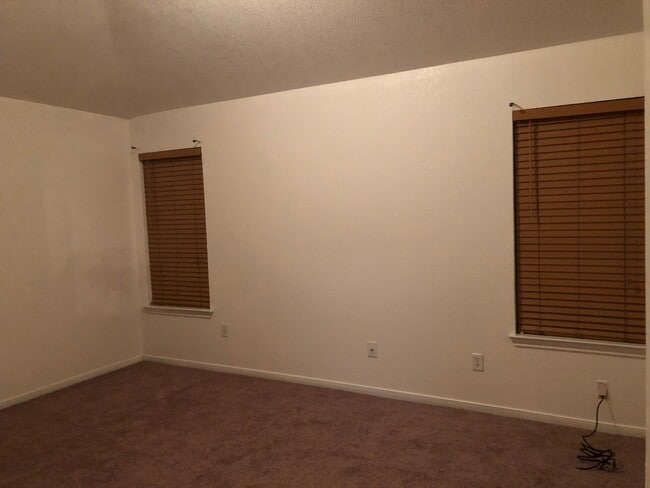 Building Photo - 506 Jorgette Dr