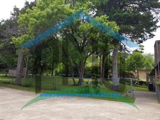 Building Photo - COMING SOON! Very Nice 3 BR, 2 BA, 2-Car G...