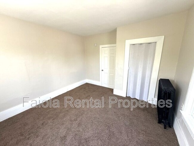 Foto del edificio - 230 N 3rd St