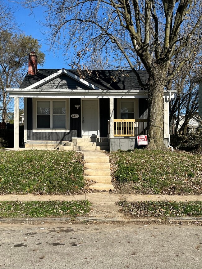 Building Photo - 1370 E 22nd Ave