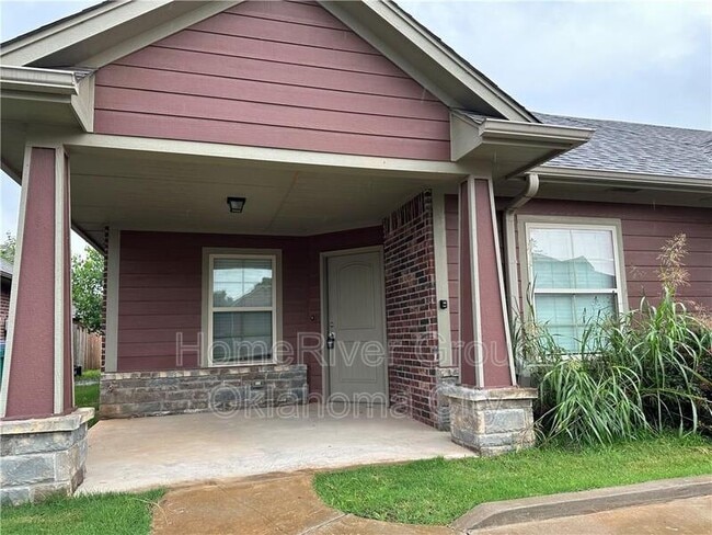 Building Photo - 1007 SW 92nd St
