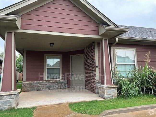 Building Photo - 1007 SW 92nd St