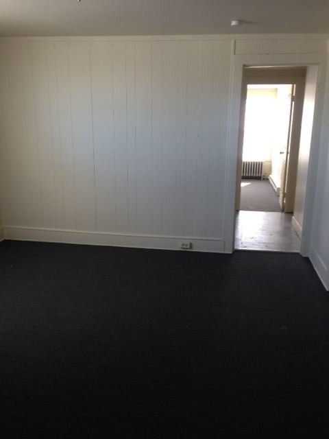 Building Photo - 3 br, 1 bath  - 40 Henry St Fl 3
