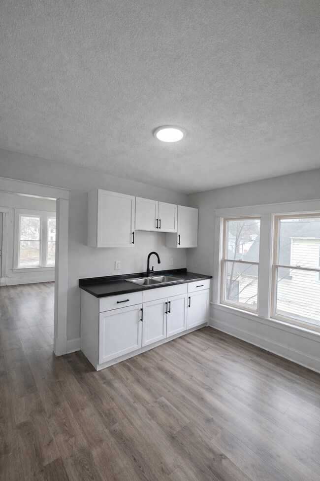 Foto del edificio - 406 Garfield Ave