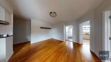 Building Photo - 240 Waverly Pl