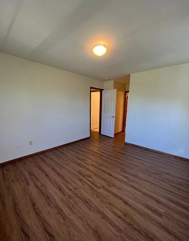 Foto del edificio - 3708 Tree Farm Ln