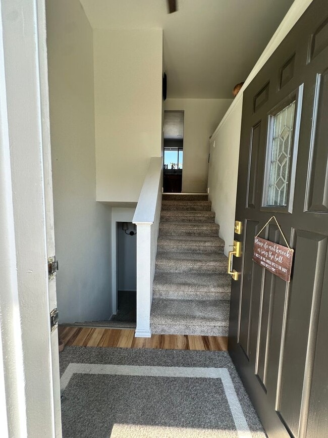 Building Photo - Gorgeous single- family home with Detached...