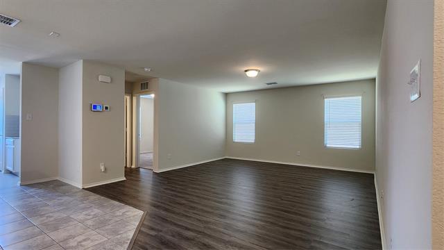 Building Photo - 1325 Rosenberg Dr