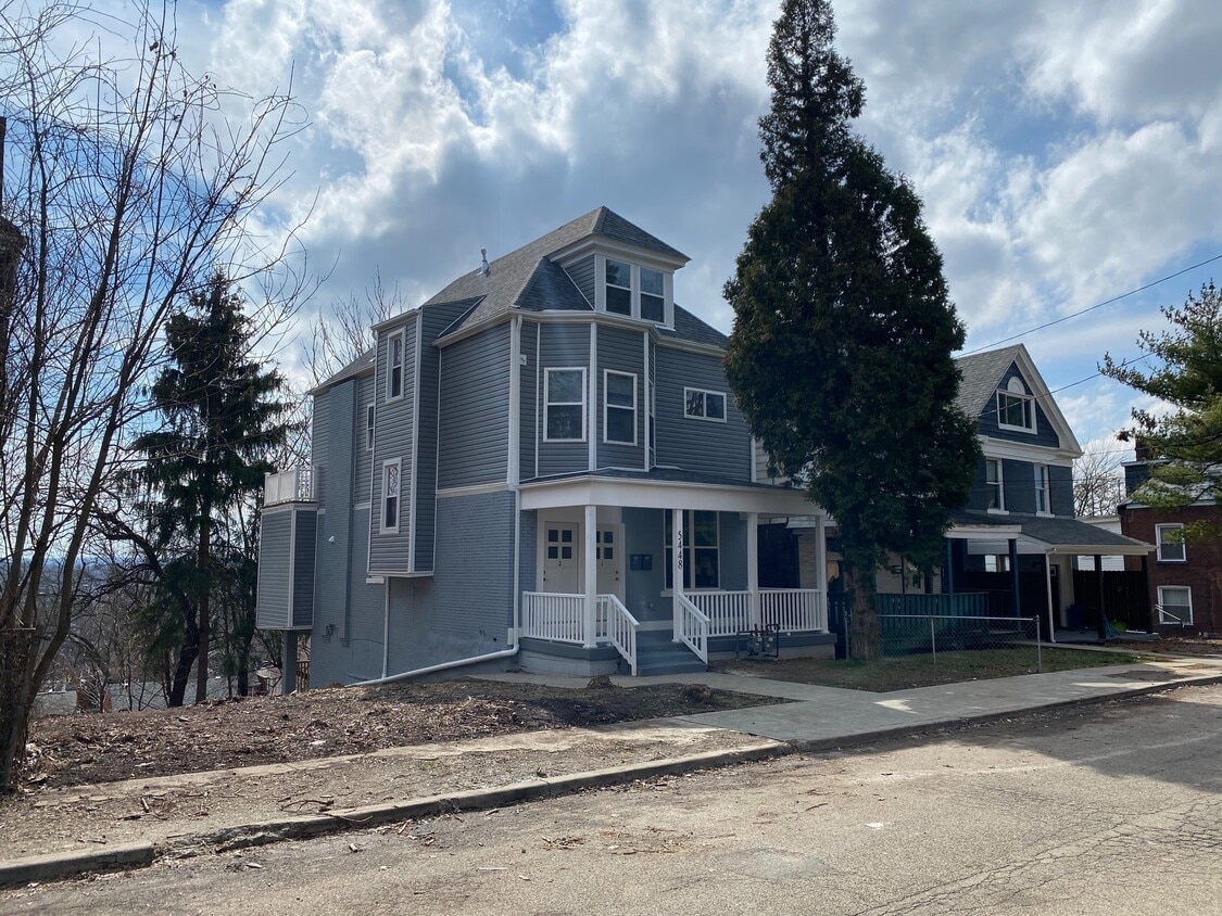 5448 Kincaid St Unit 1, Pittsburgh, PA 15206 Room for Rent in