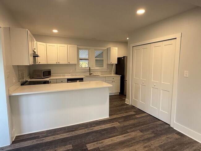 Foto del edificio - 312-314 Oak Street