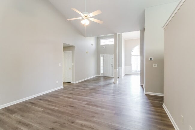 Building Photo - 3875 Portico Run Dr NE