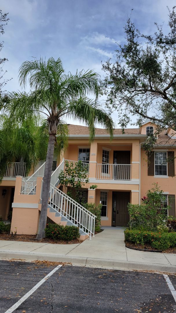 Building Photo - Annual UNfurnished 2/2 ground floor condo ...