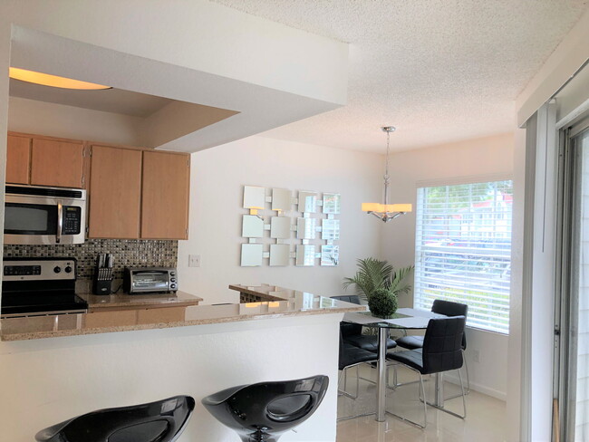 Foto del edificio - 11582 Westwood Blvd