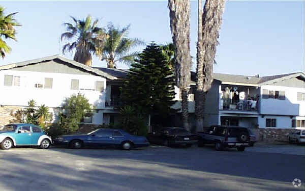 Primary Photo - 12192 W Edinger Ave